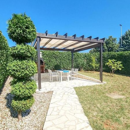 Lea Apartment Novigrad  Exterior photo