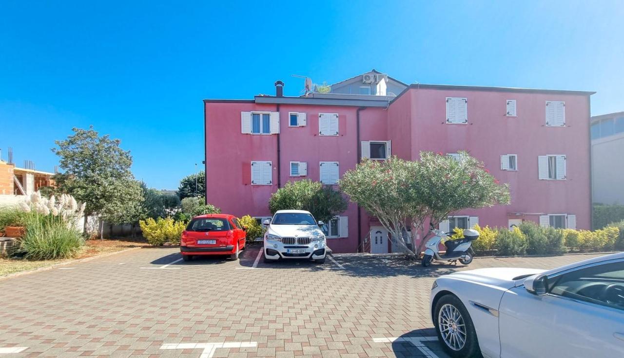 Lea Apartment Novigrad  Exterior photo